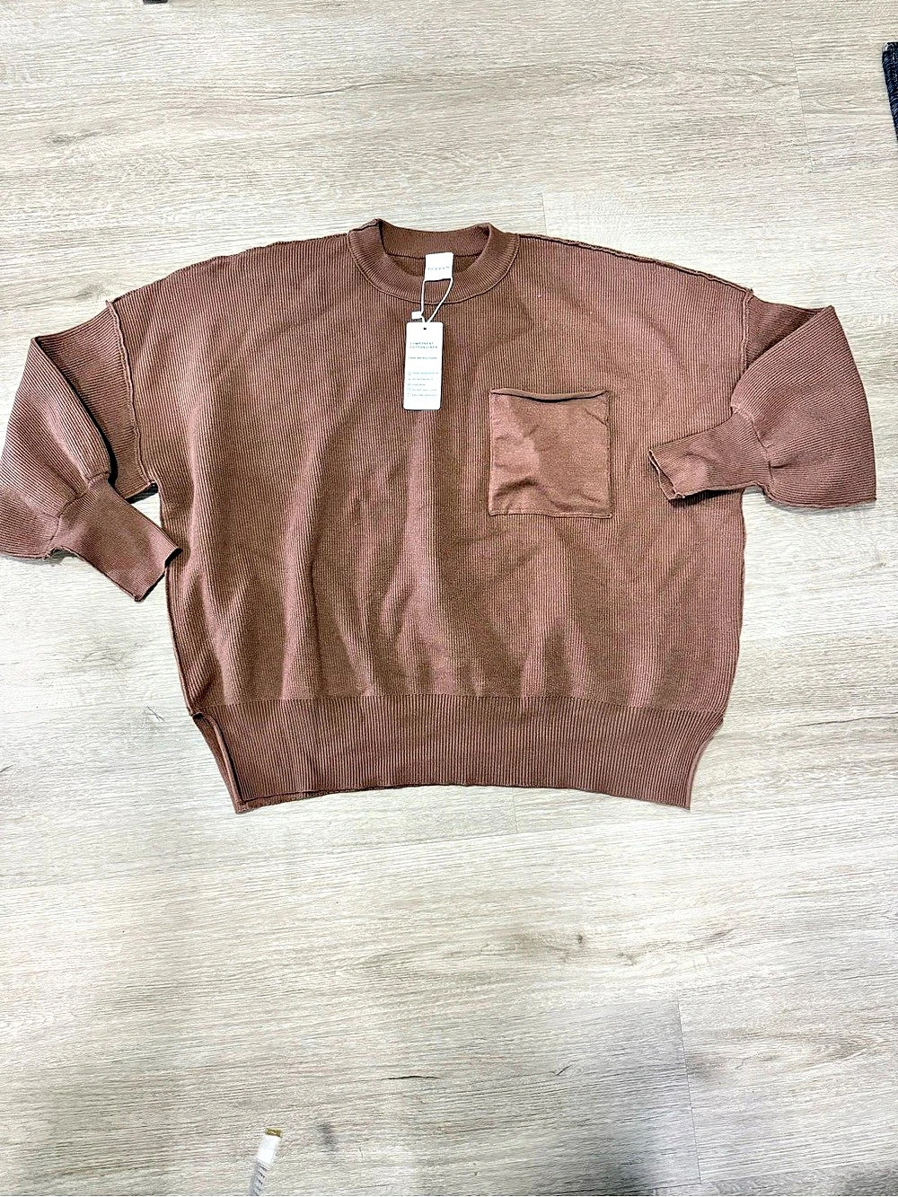 L.CREW Ribbed Pocket Sweatshirt in Brown Medium NWT
